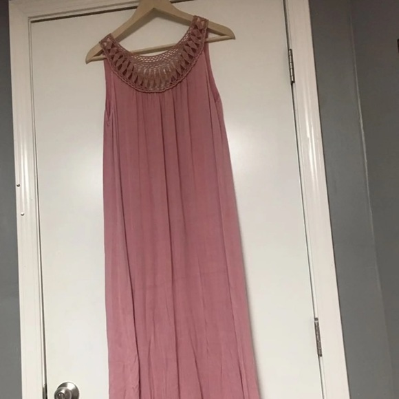 Easel Dress - Picture 6 of 8